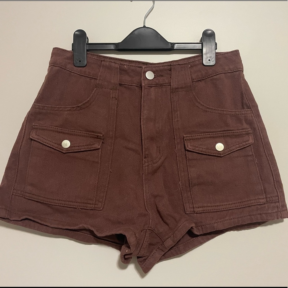 Super cute brown shorts